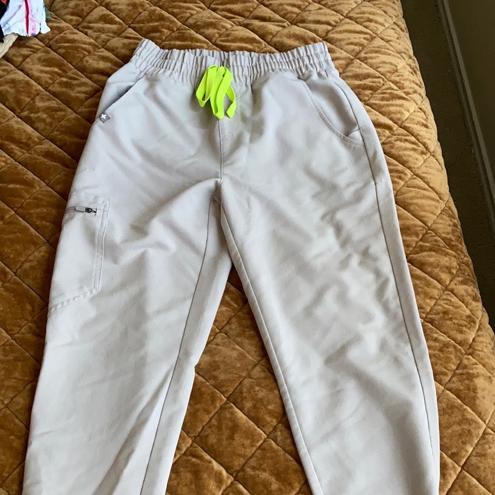 figs high waisted scrub botttom size XS